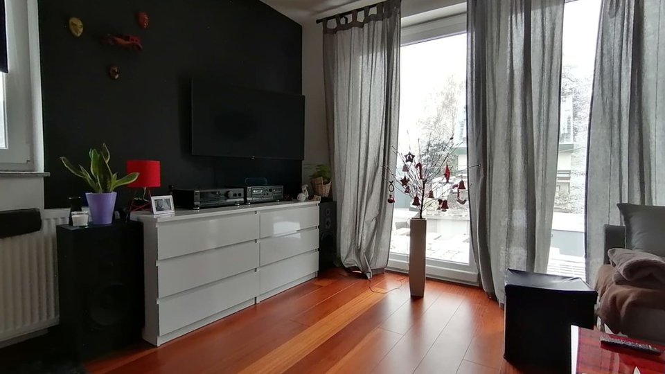 Gornja Kustošija, Zagreb, moderan dvoiposobni stan u urbanoj vili, prodaja